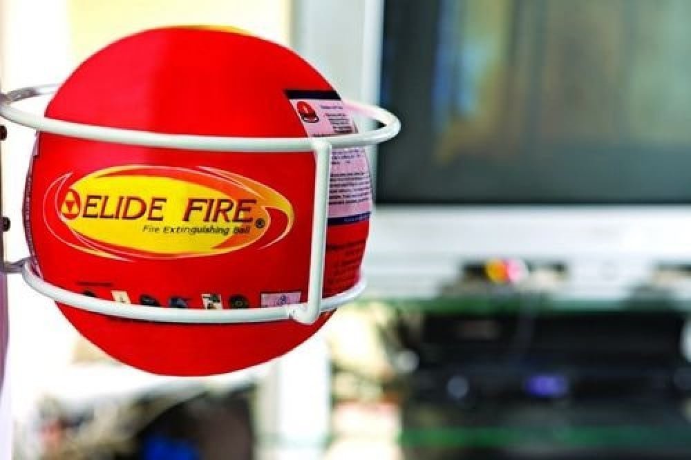 كرة اطفاء الحريق الرهيبة تعمل على اطفاء الحريق فور اندلاعه سهلة الاستخدام على جميع أفراد الأسرة - الصورة 6